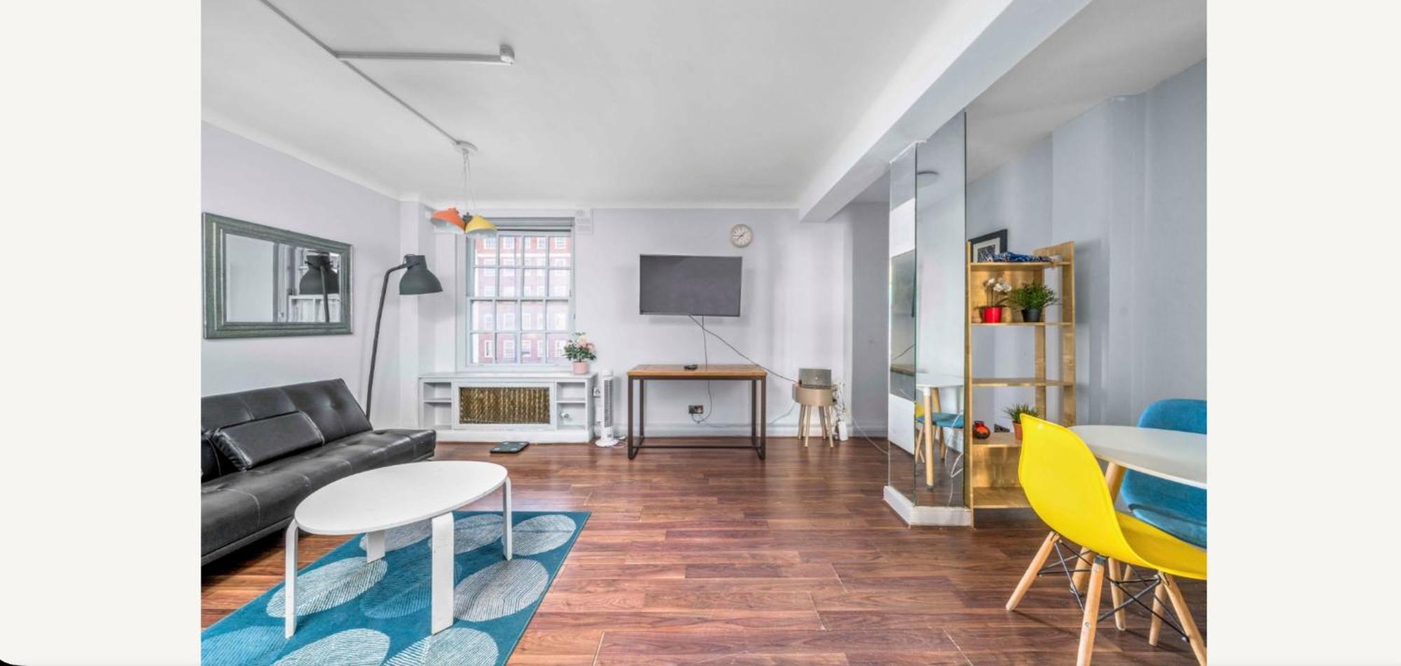 2 Bed Flat In London